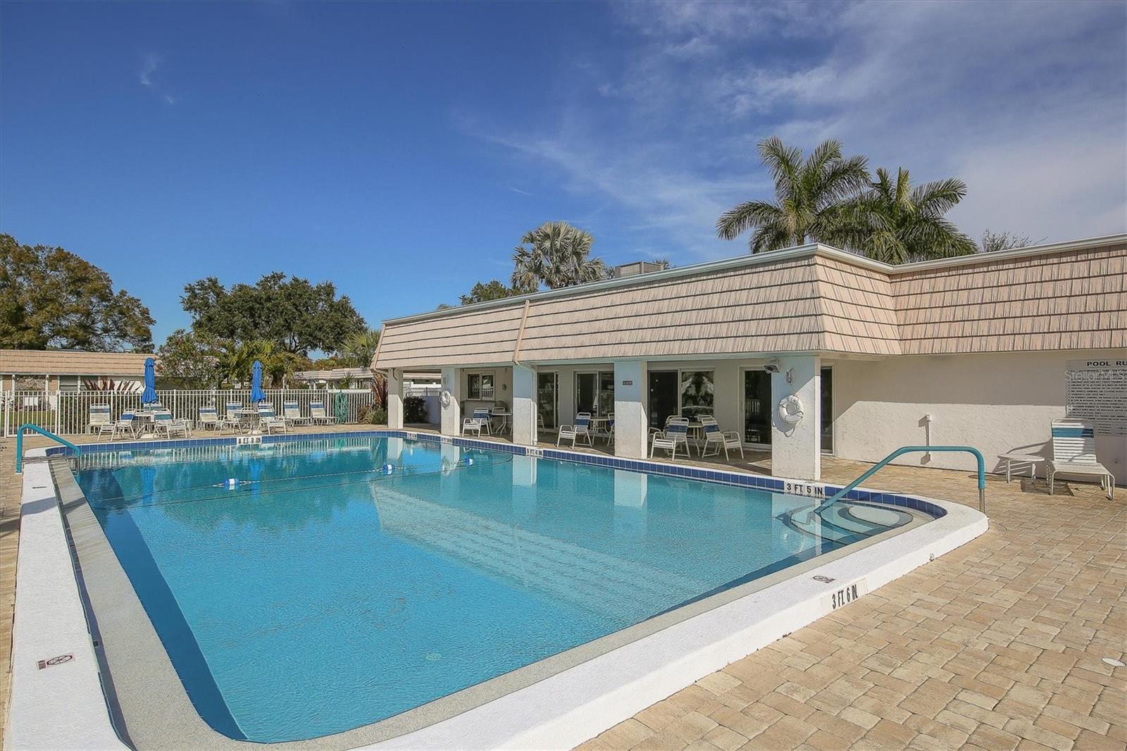 Image 5 of 37 For 2548 Riverbluff Parkway V170