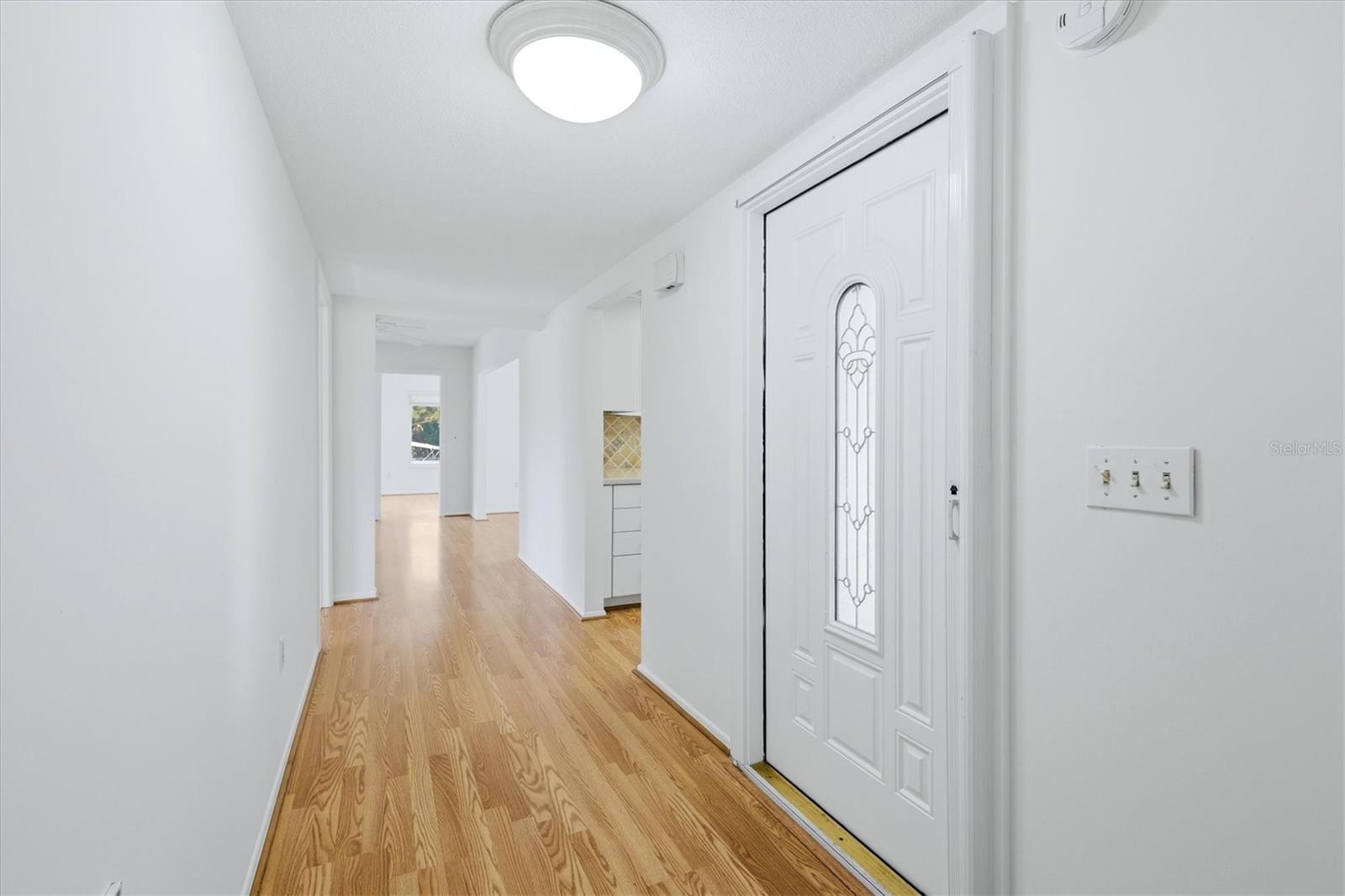 Image 6 of 37 For 2548 Riverbluff Parkway V170