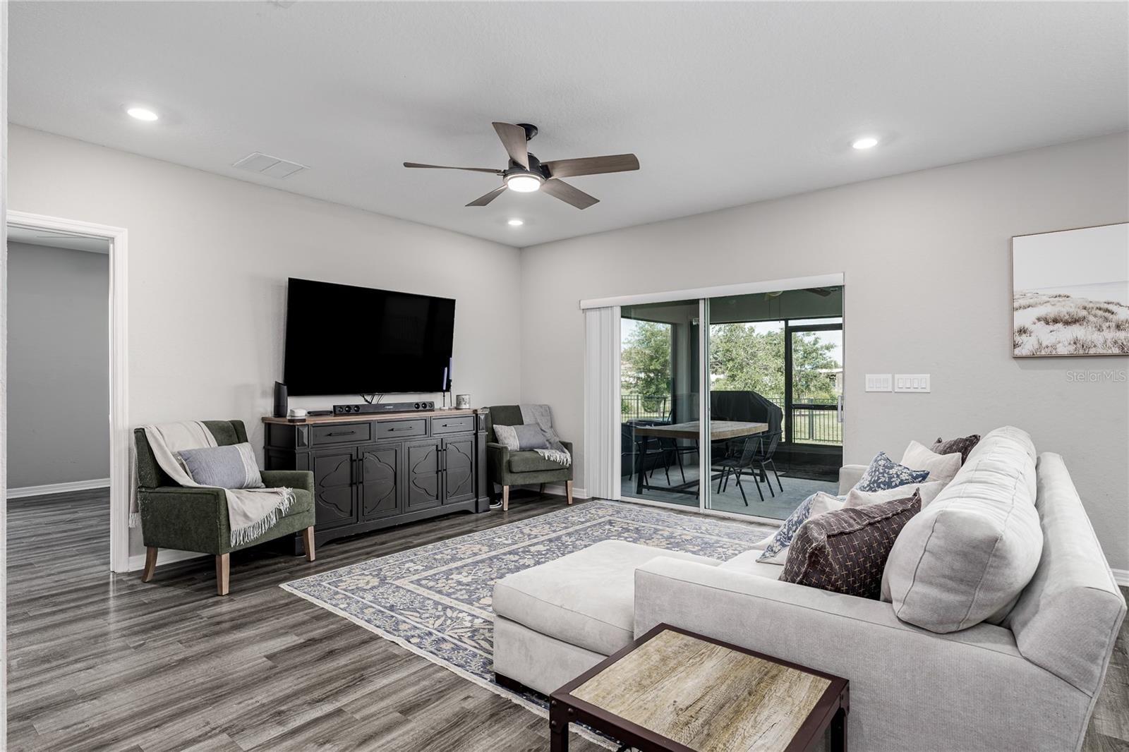 Image 11 of 56 For 16110 67th Court E