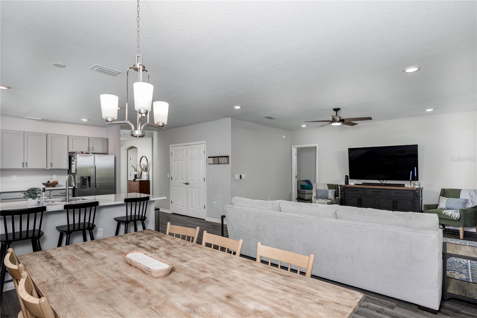 Image 14 of 56 For 16110 67th Court E