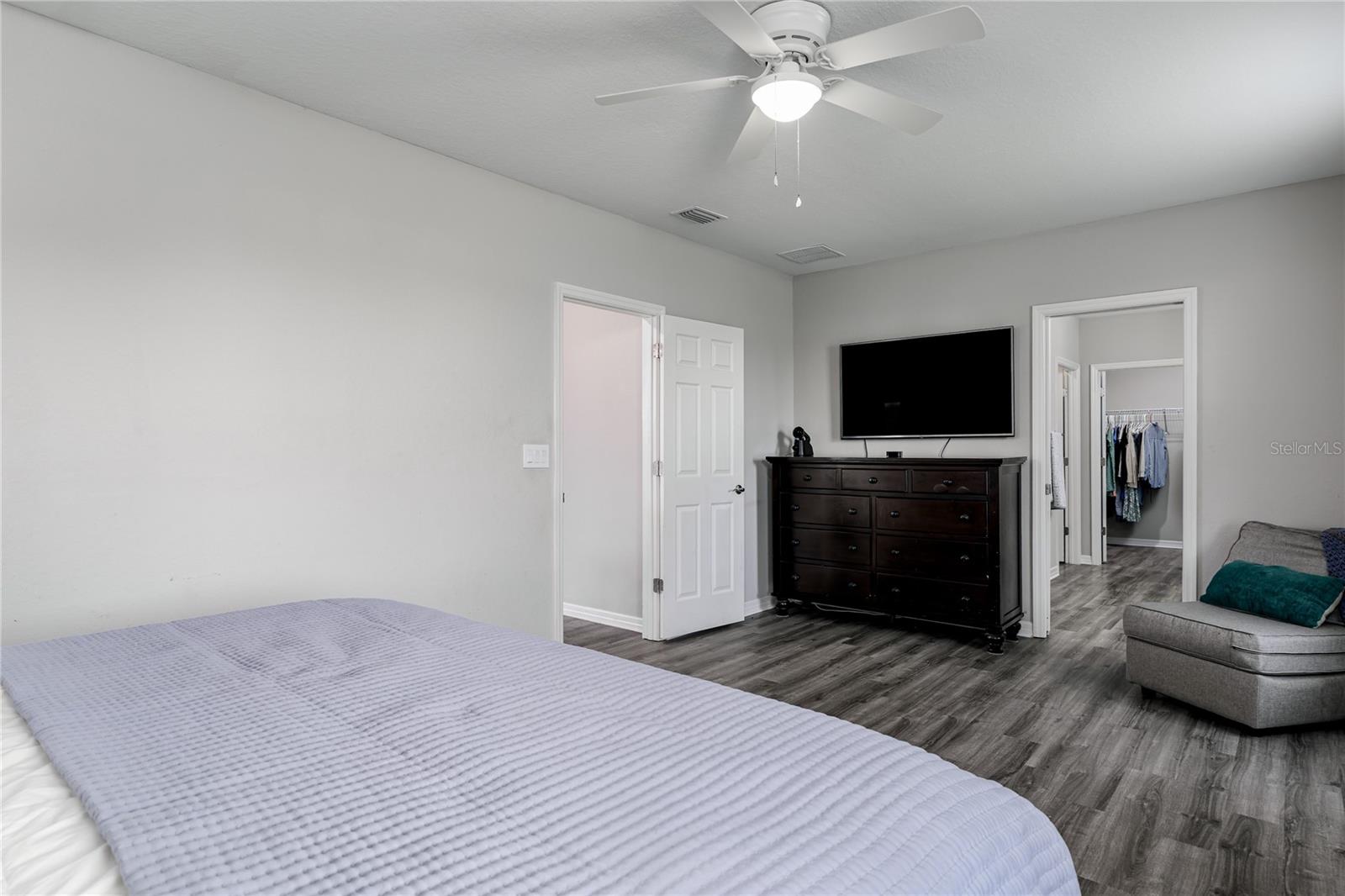 Image 18 of 56 For 16110 67th Court E