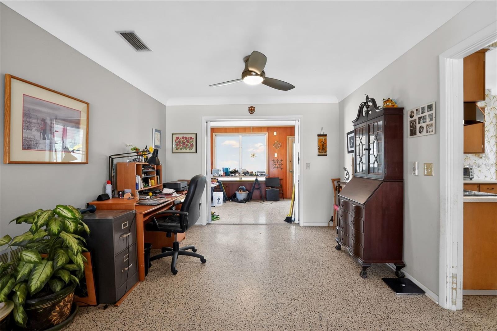 Image 3 of 9 For 2312 Grove Street