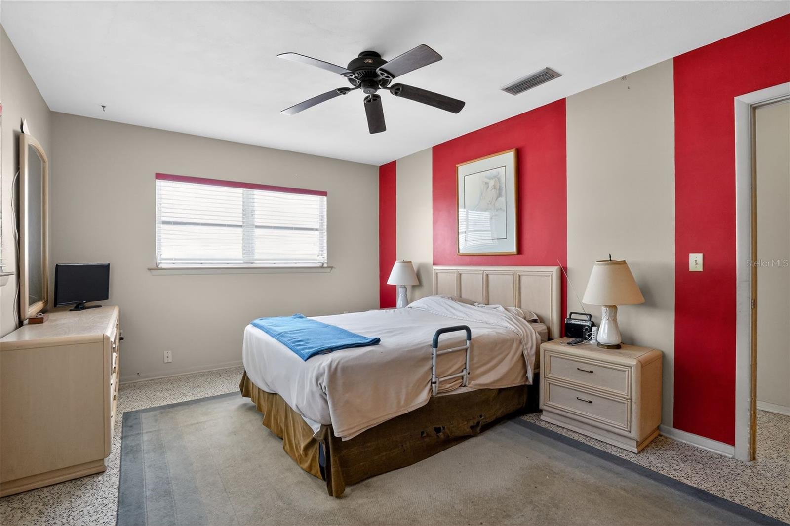 Image 6 of 9 For 2312 Grove Street