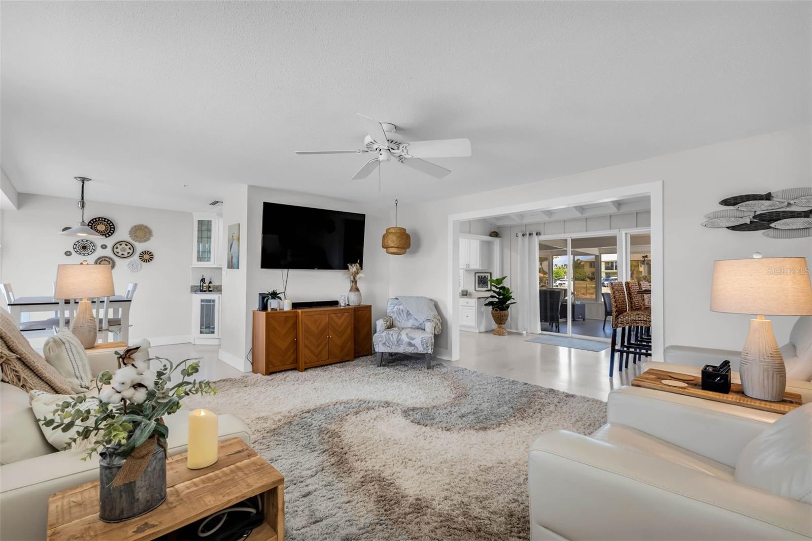 Image 11 of 70 For 24240 Henry Morgan Blvd