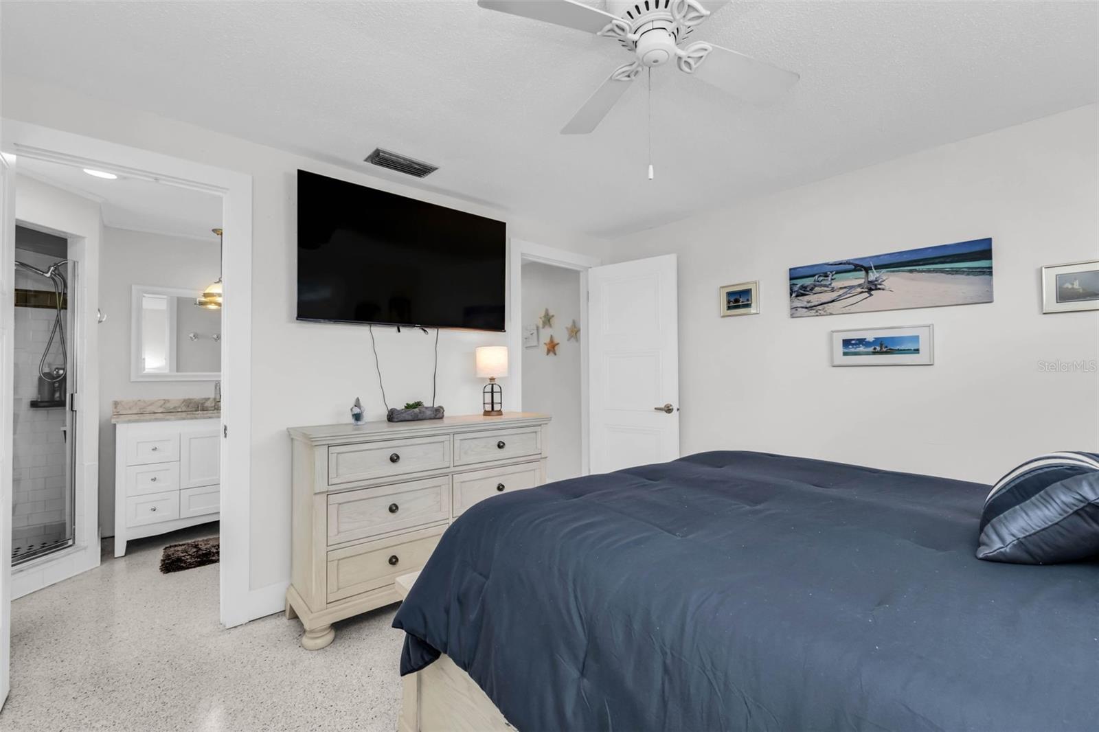 Image 28 of 70 For 24240 Henry Morgan Blvd