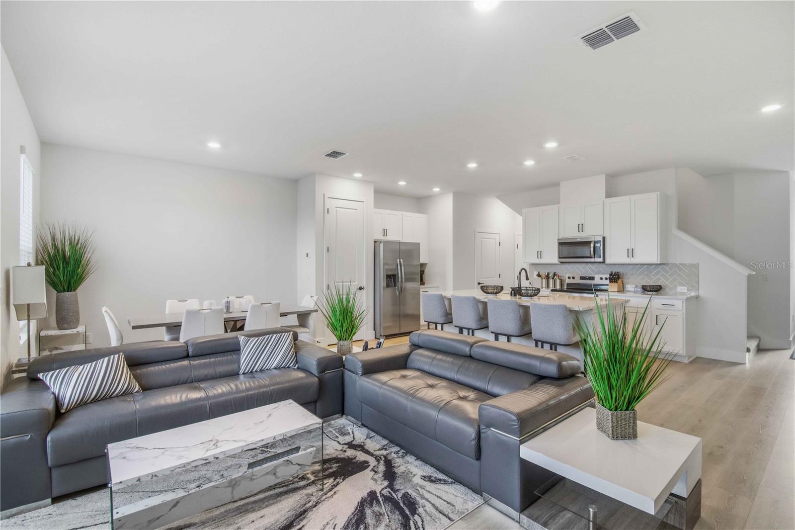 Image 10 of 17 For 11742 Full Moon Loop