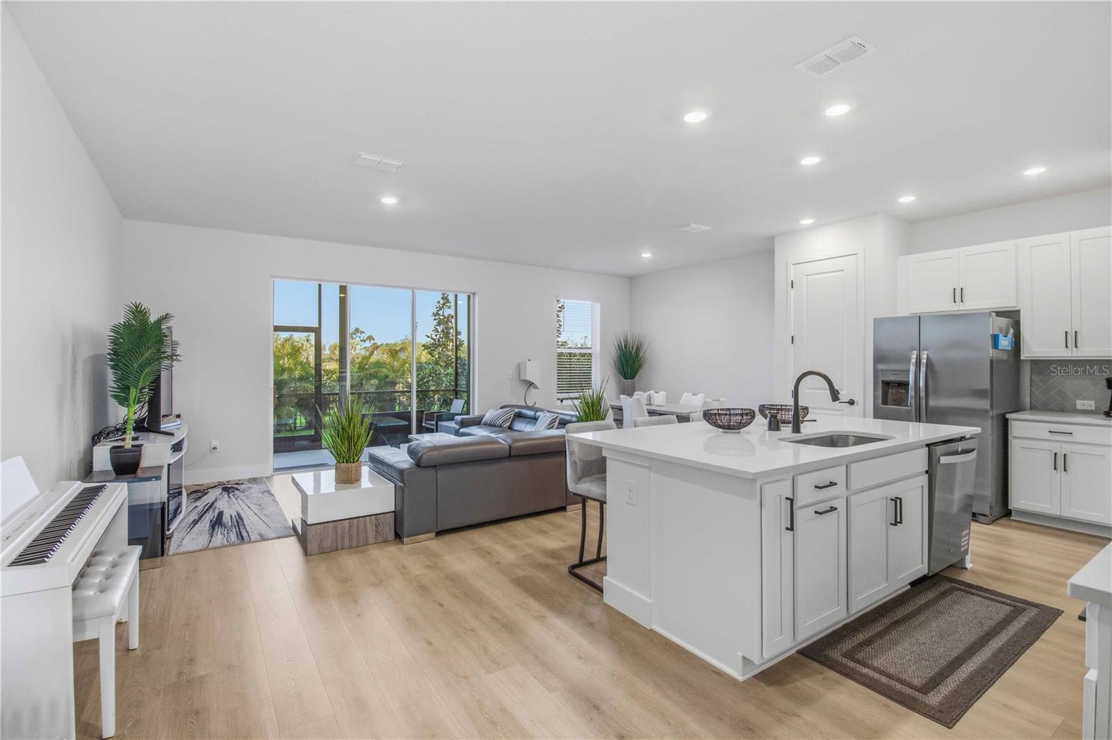 Image 11 of 17 For 11742 Full Moon Loop