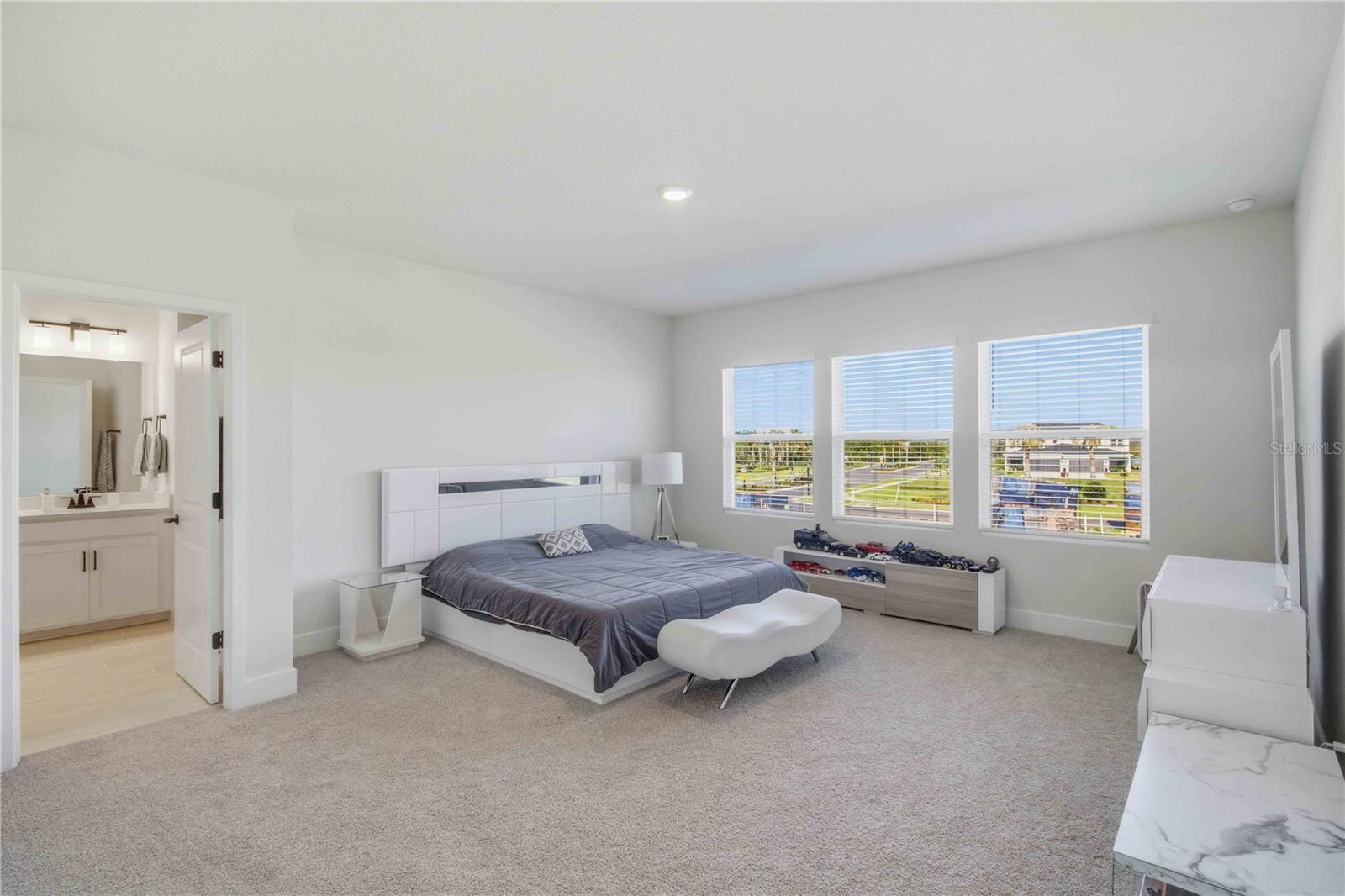 Image 6 of 17 For 11742 Full Moon Loop