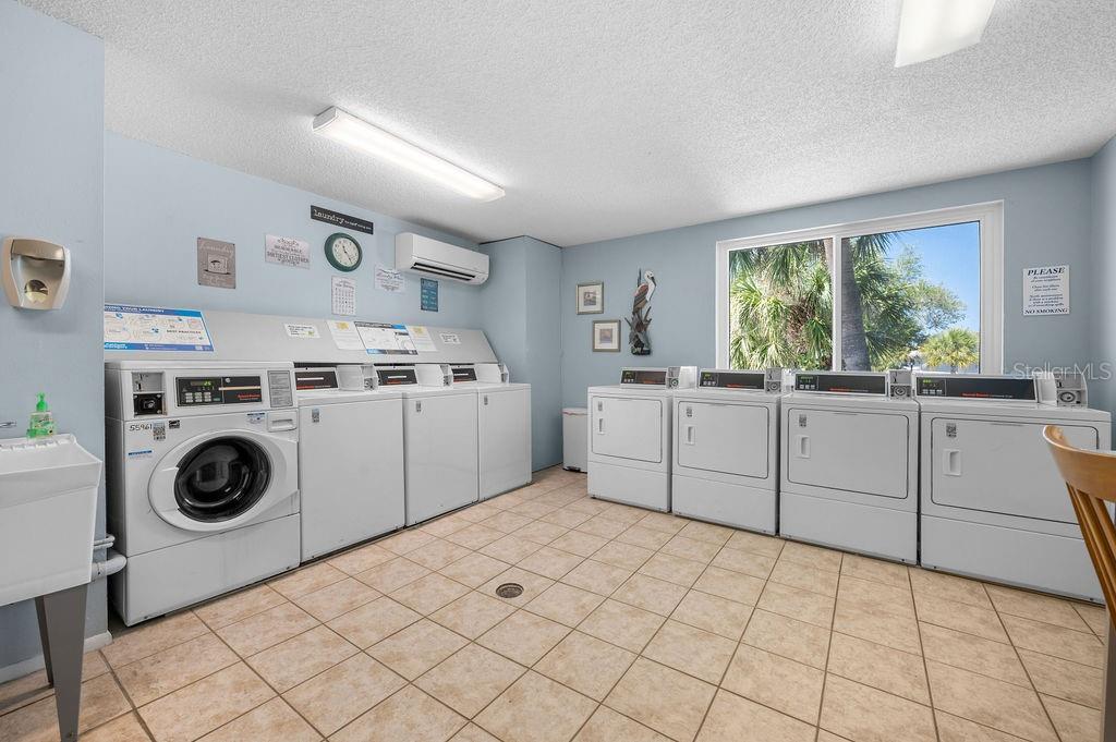 Image 21 of 51 For 600 Sutton Place B302