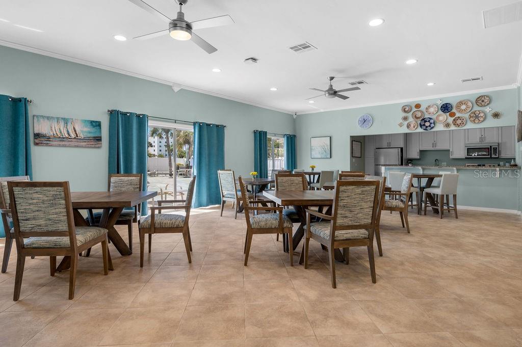 Image 34 of 51 For 600 Sutton Place B302