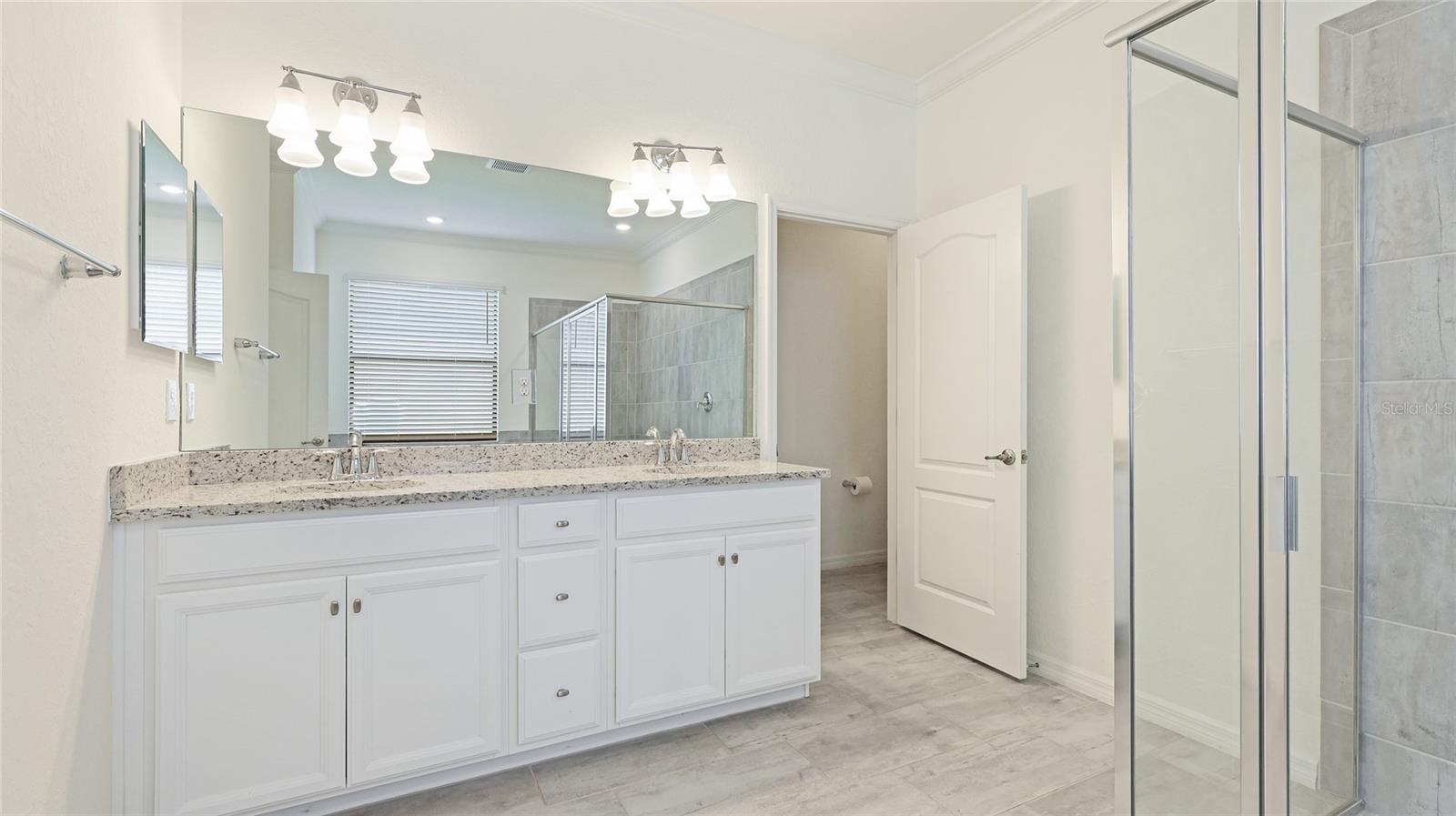 Image 17 of 48 For 17311 Blue Ridge Place