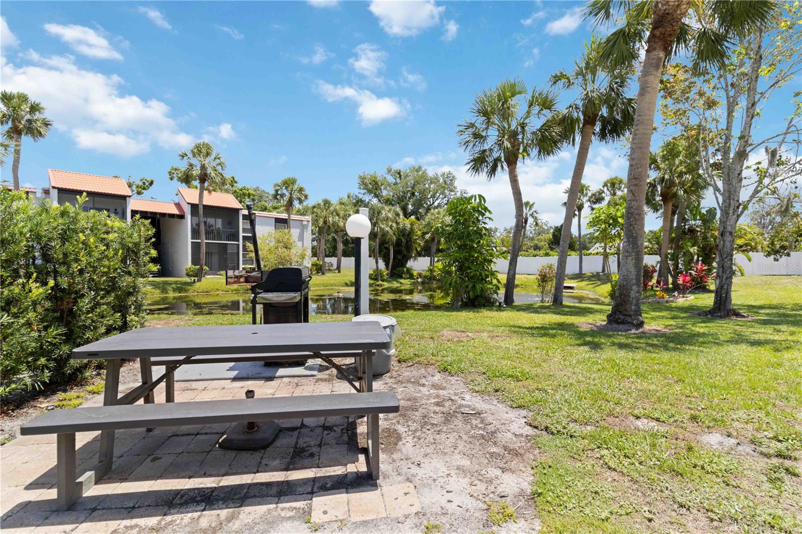 Image 21 of 23 For 3281 Beneva Road 104