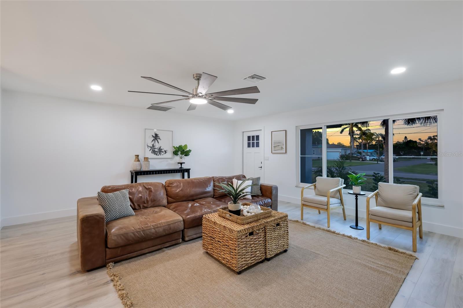 Image 10 of 42 For 120 43rd Street Nw