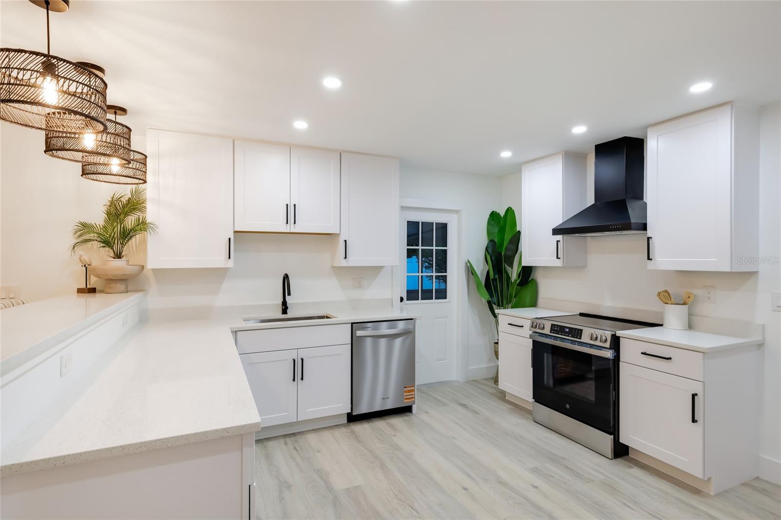 Image 13 of 42 For 120 43rd Street Nw