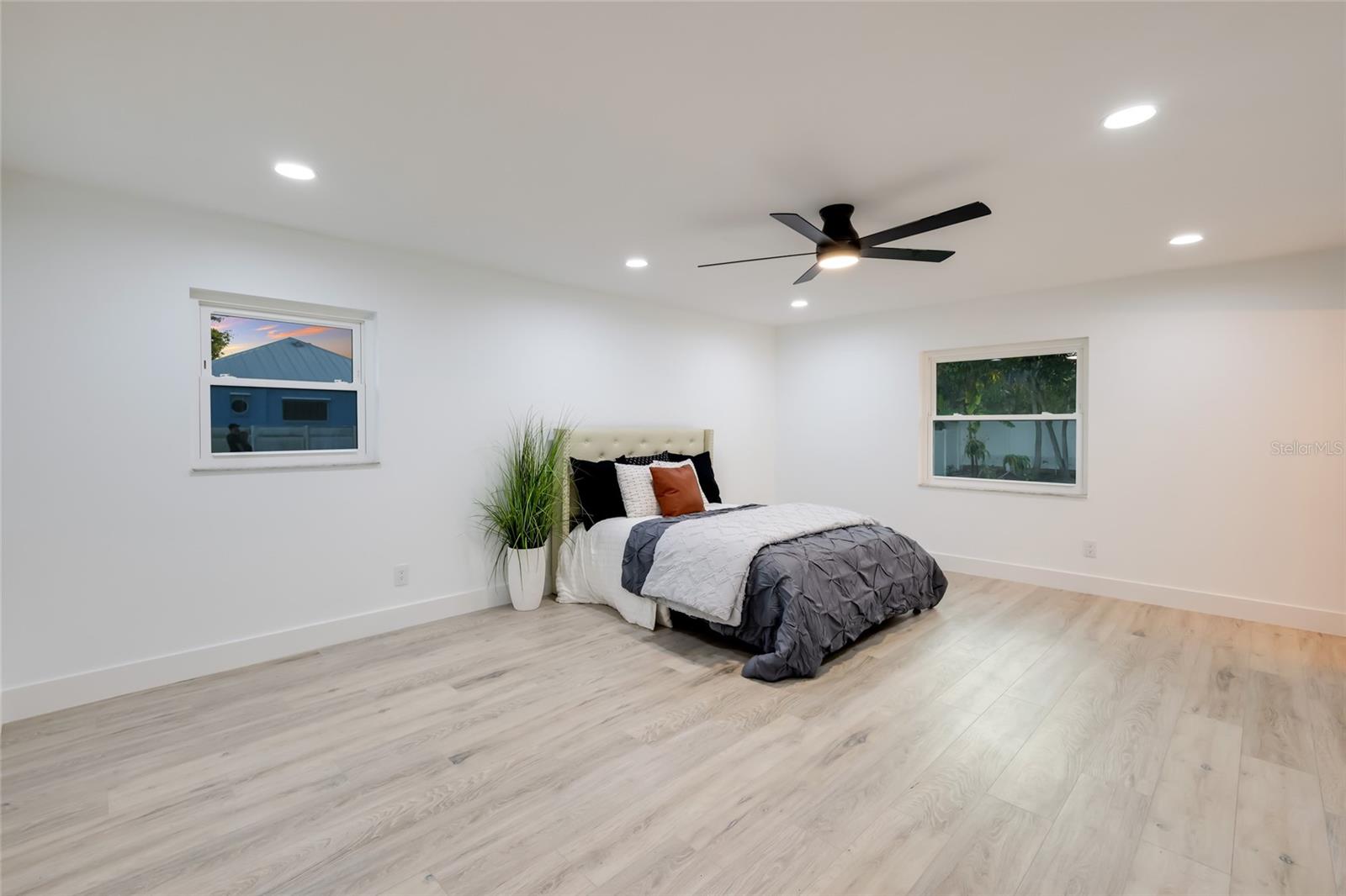 Image 16 of 42 For 120 43rd Street Nw