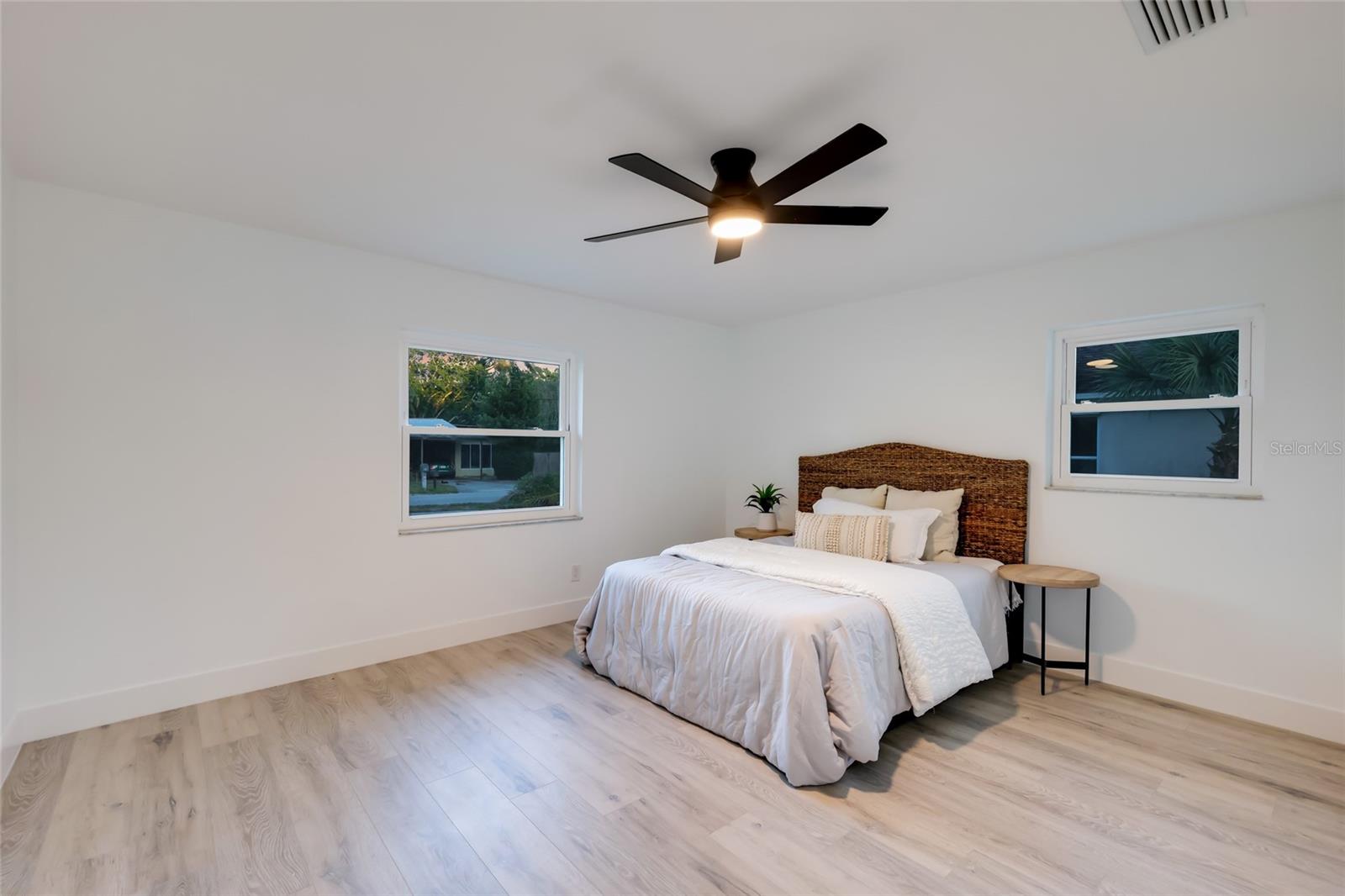 Image 19 of 42 For 120 43rd Street Nw