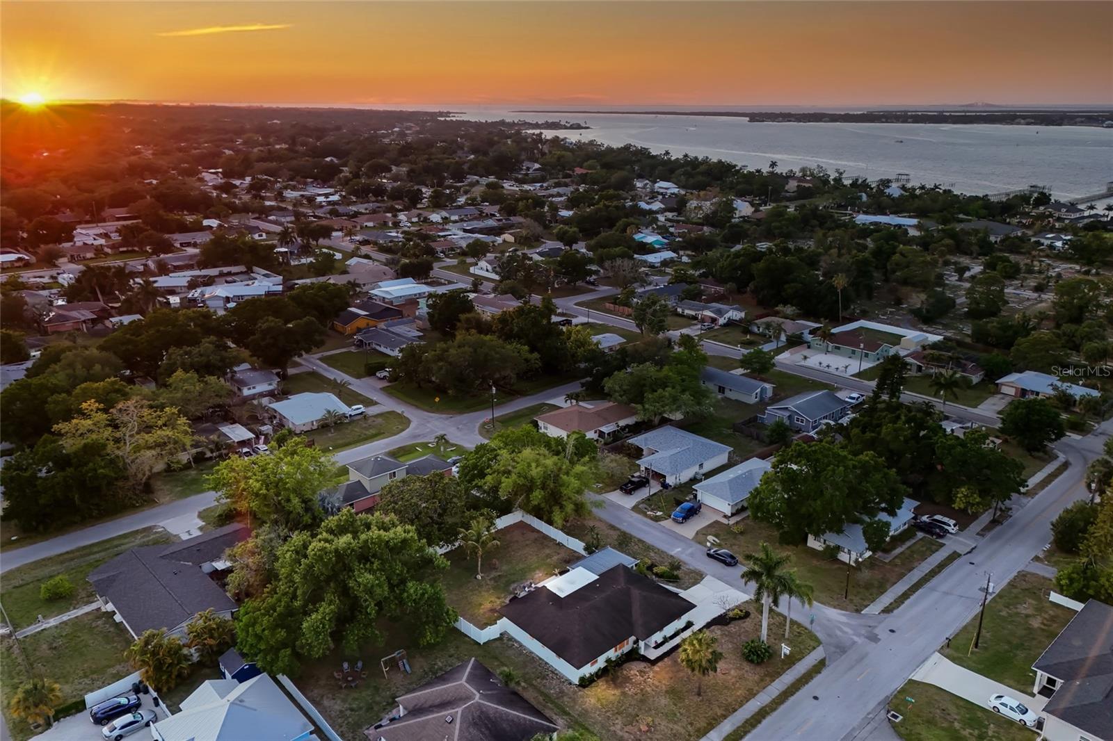 Image 2 of 42 For 120 43rd Street Nw