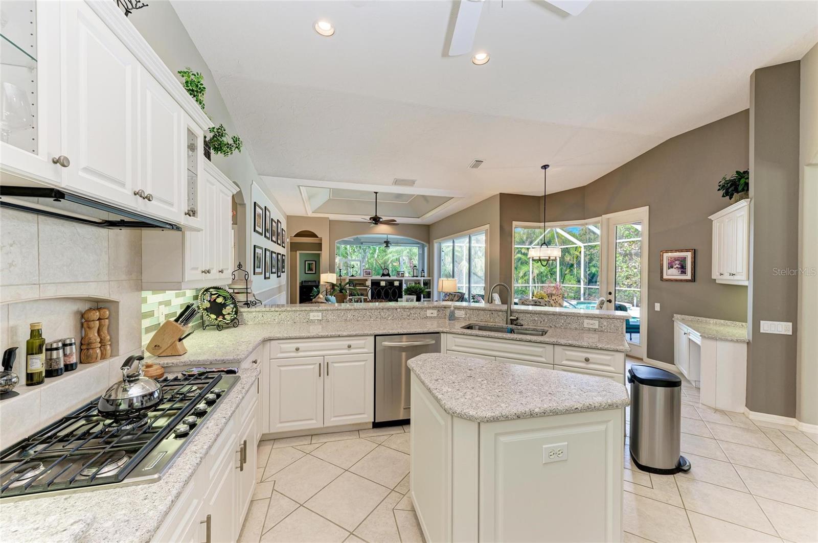 Image 18 of 79 For 8118 Waterview Boulevard