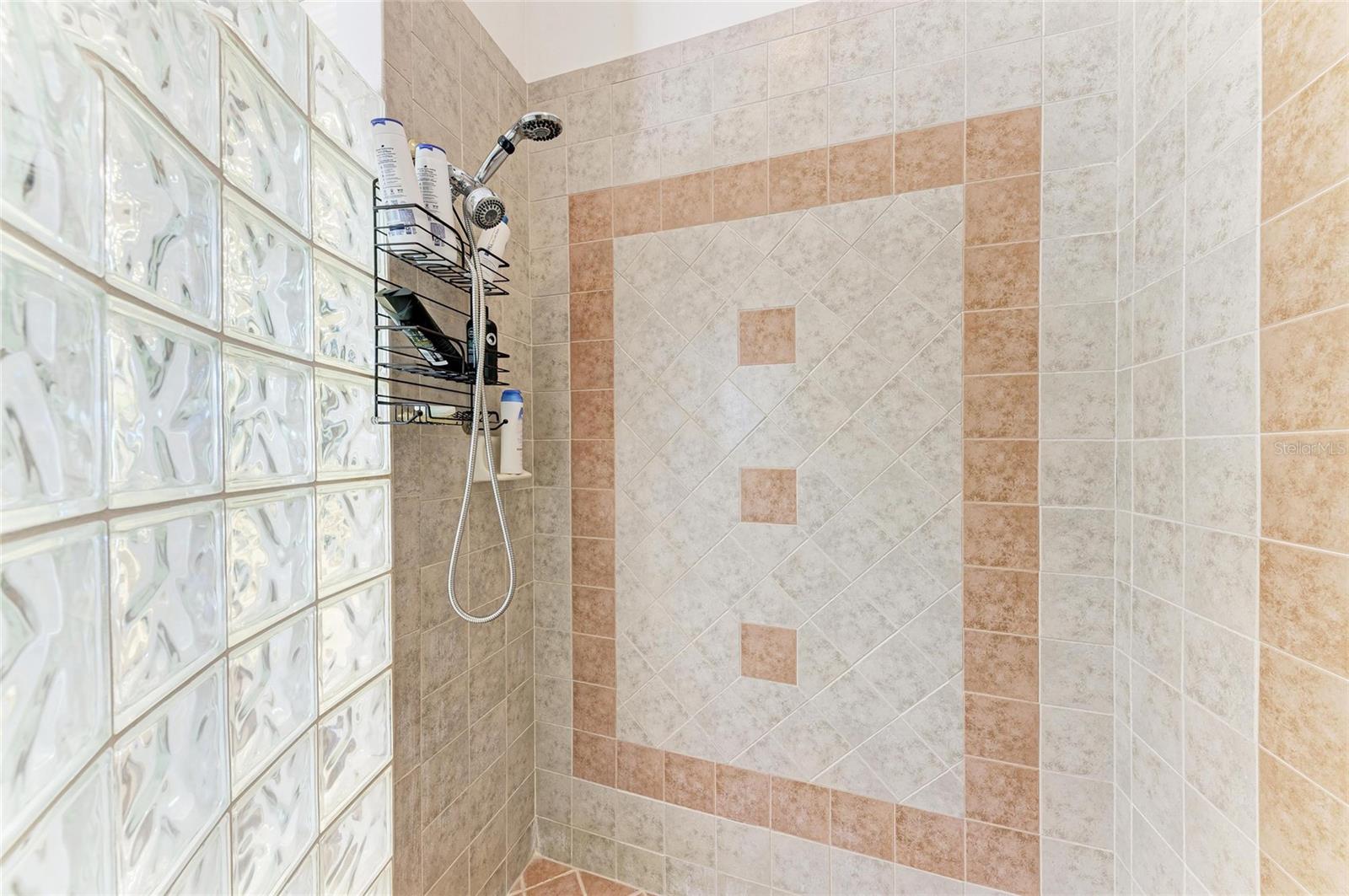 Image 32 of 79 For 8118 Waterview Boulevard