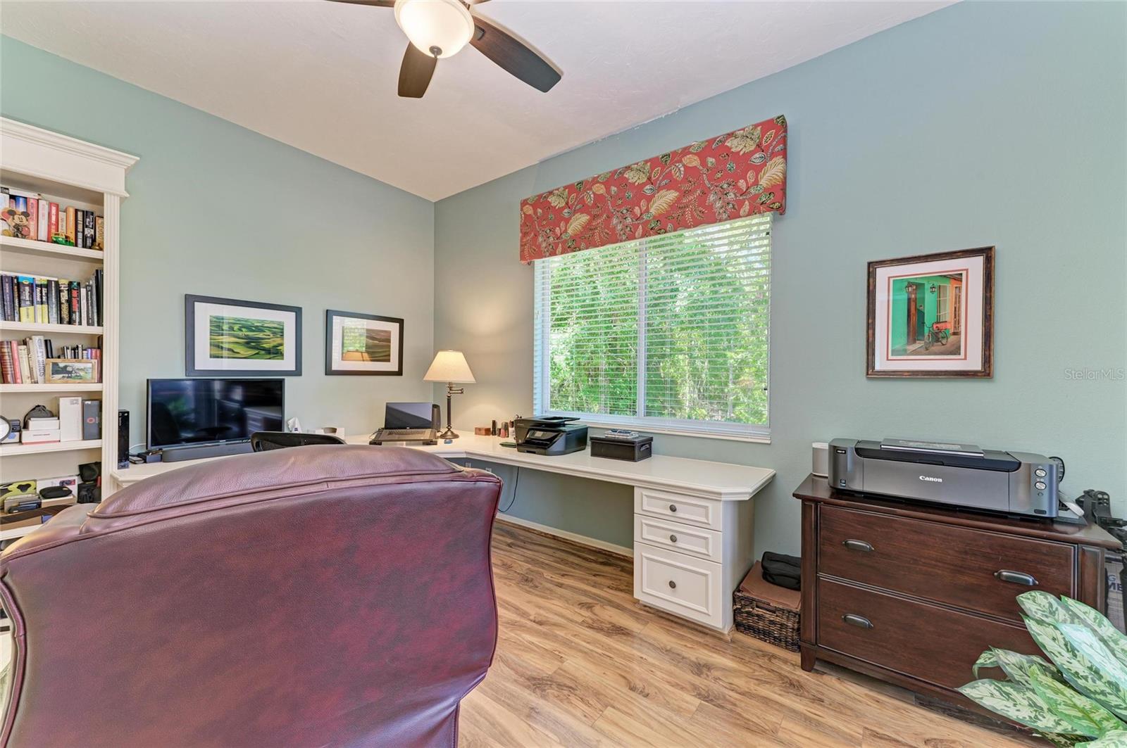 Image 39 of 79 For 8118 Waterview Boulevard