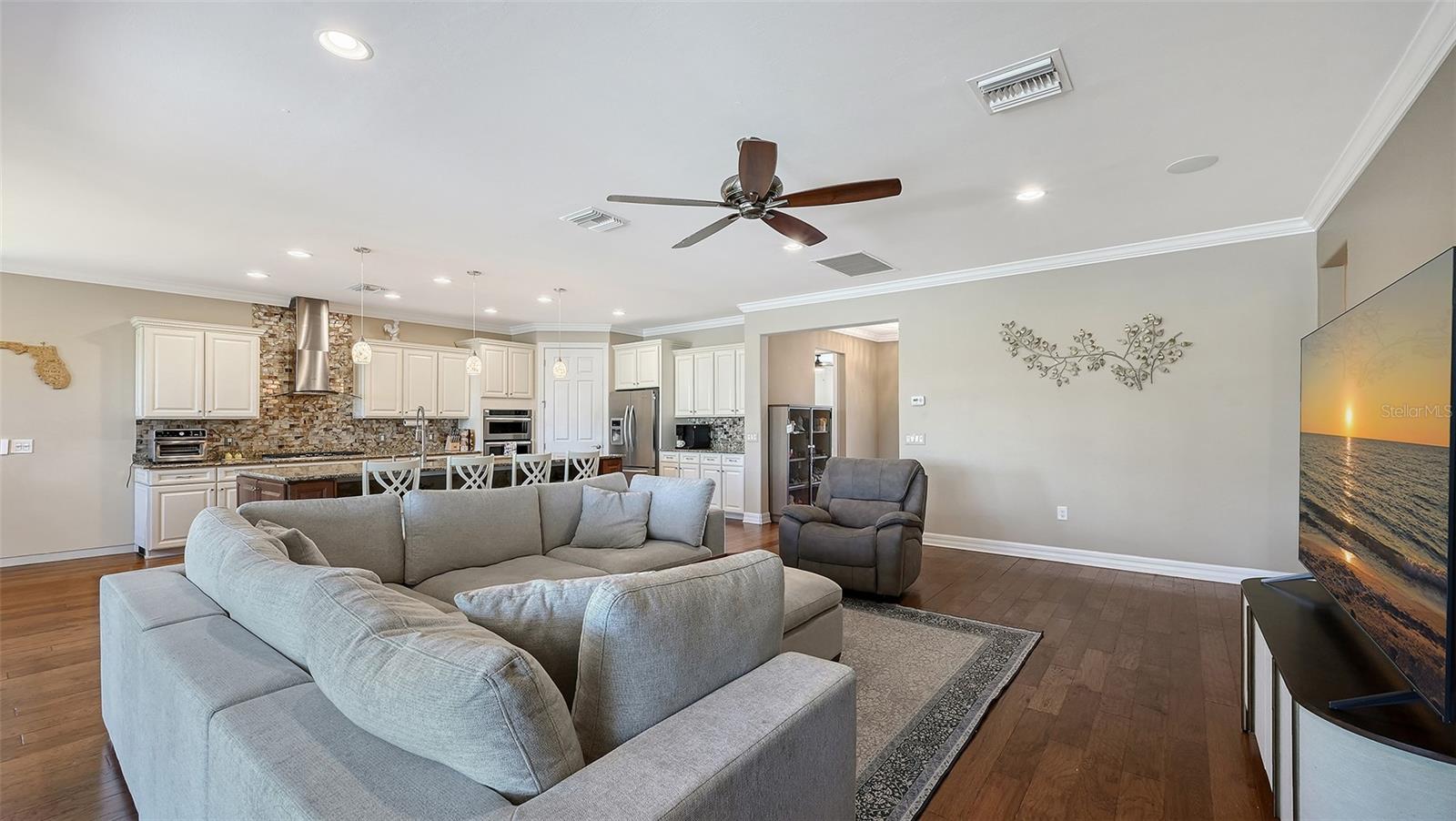 Image 13 of 61 For 11176 Roseate Court