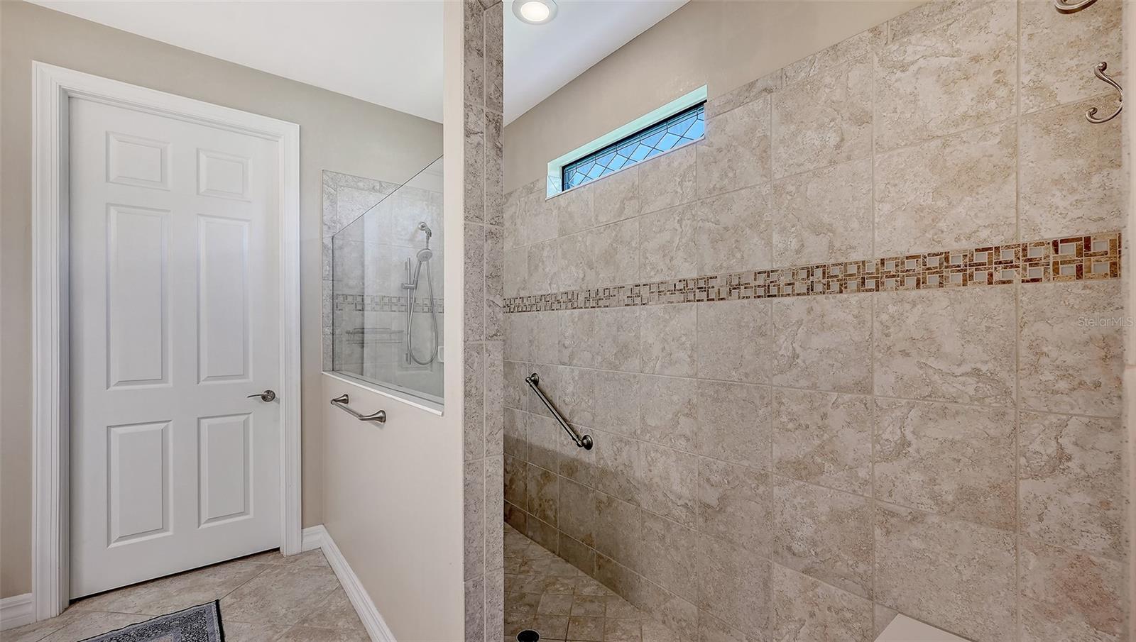 Image 26 of 61 For 11176 Roseate Court