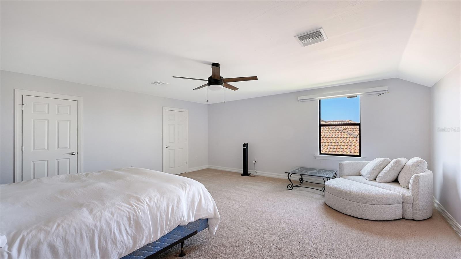 Image 36 of 61 For 11176 Roseate Court