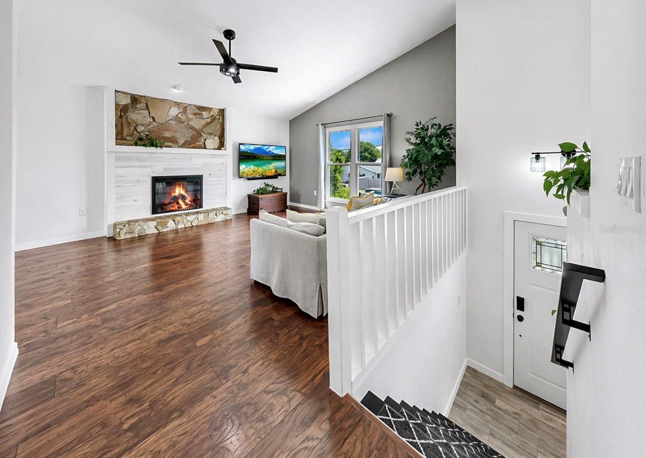 Image 28 of 62 For 8096 Glenbrooke Lane