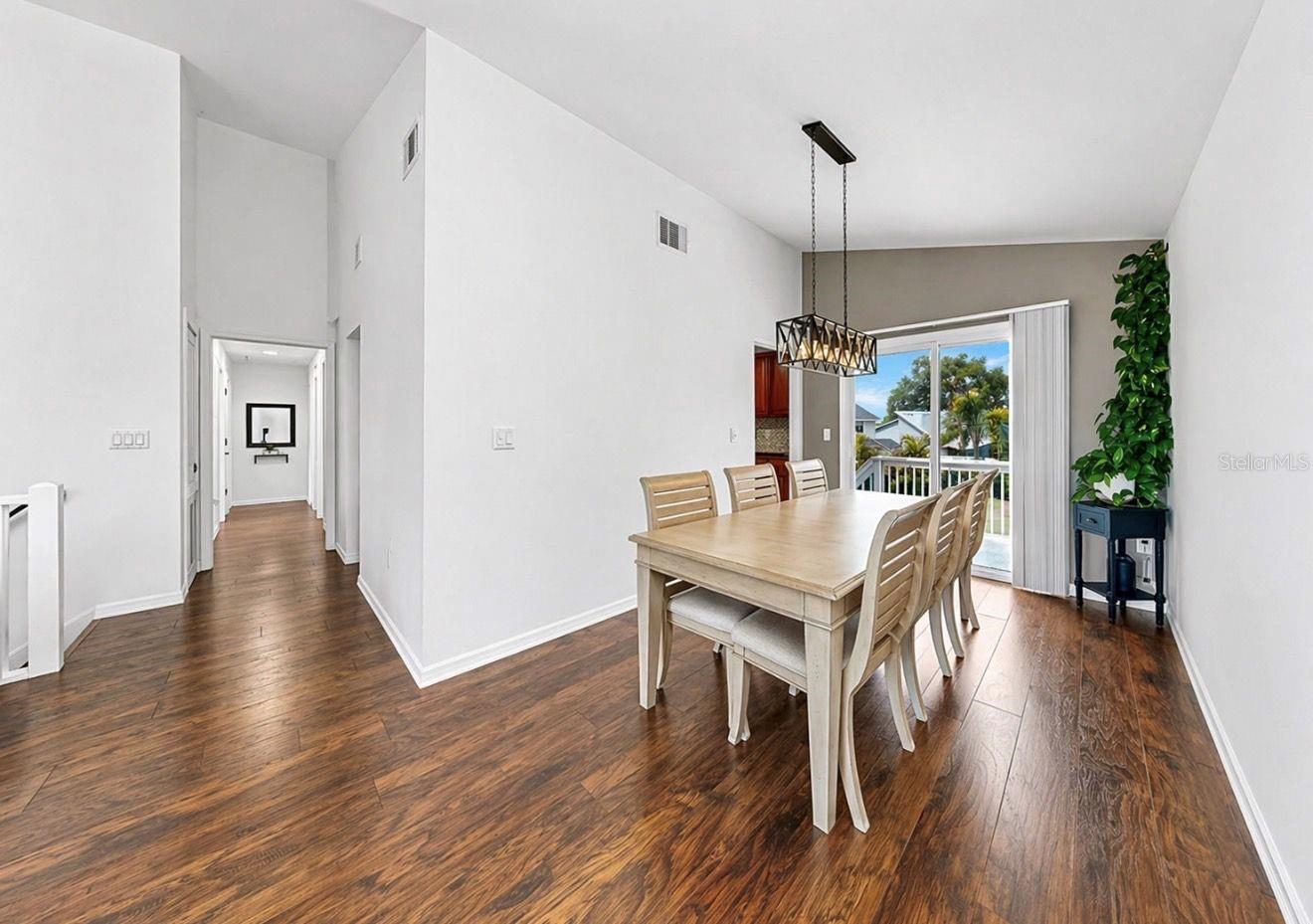 Image 36 of 62 For 8096 Glenbrooke Lane