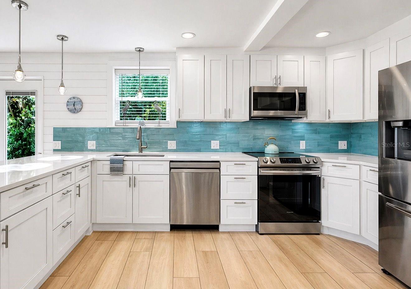 Image 4 of 62 For 8096 Glenbrooke Lane