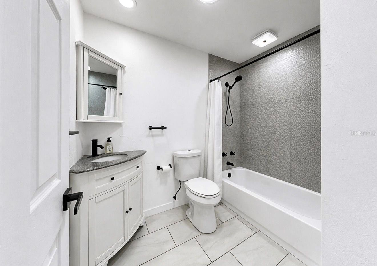 Image 45 of 62 For 8096 Glenbrooke Lane