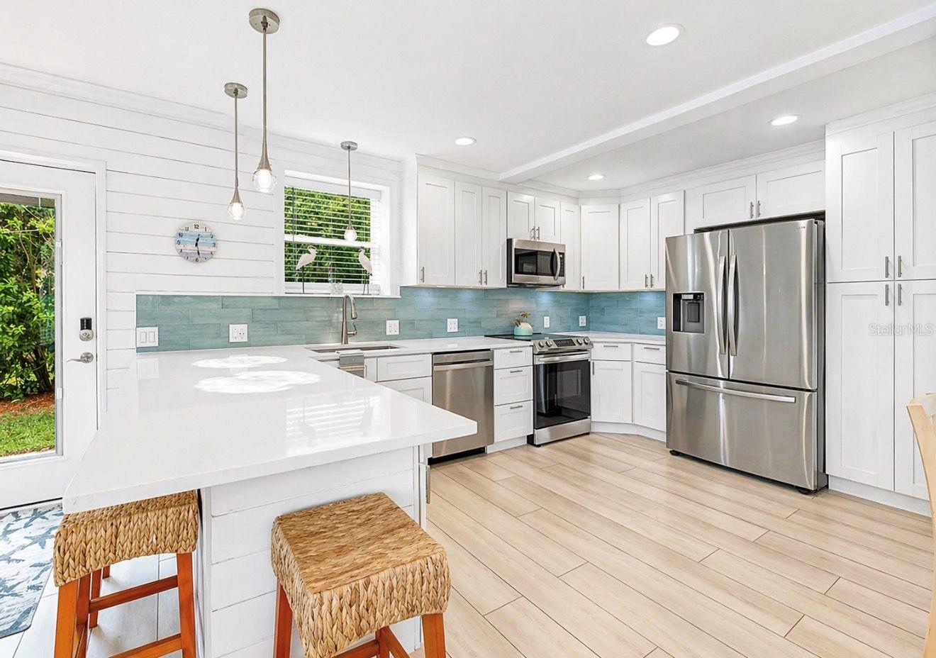 Image 6 of 62 For 8096 Glenbrooke Lane