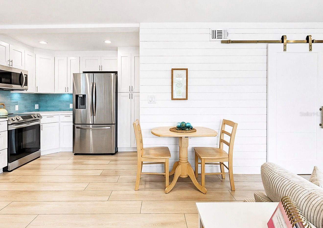 Image 7 of 62 For 8096 Glenbrooke Lane