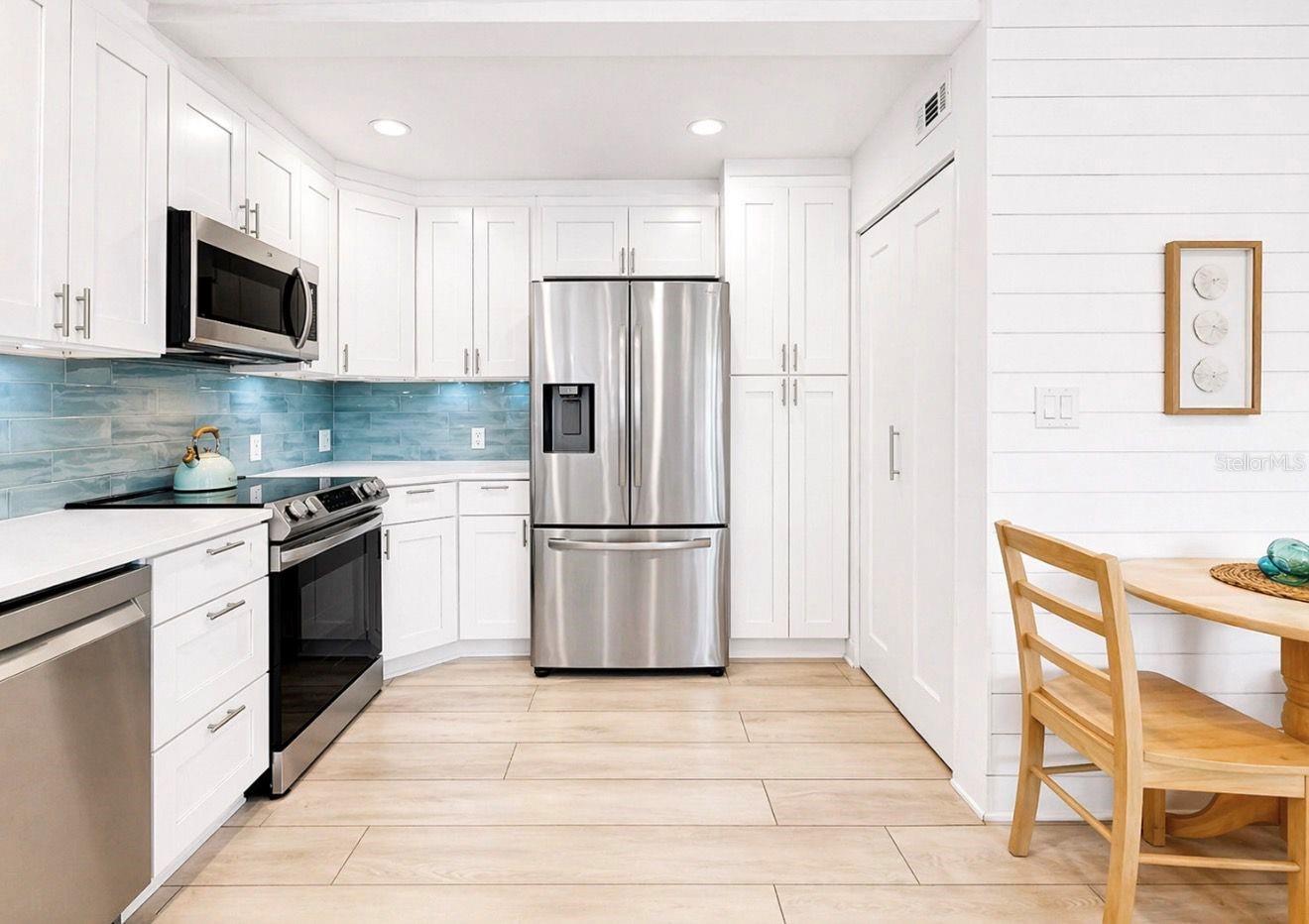 Image 8 of 62 For 8096 Glenbrooke Lane