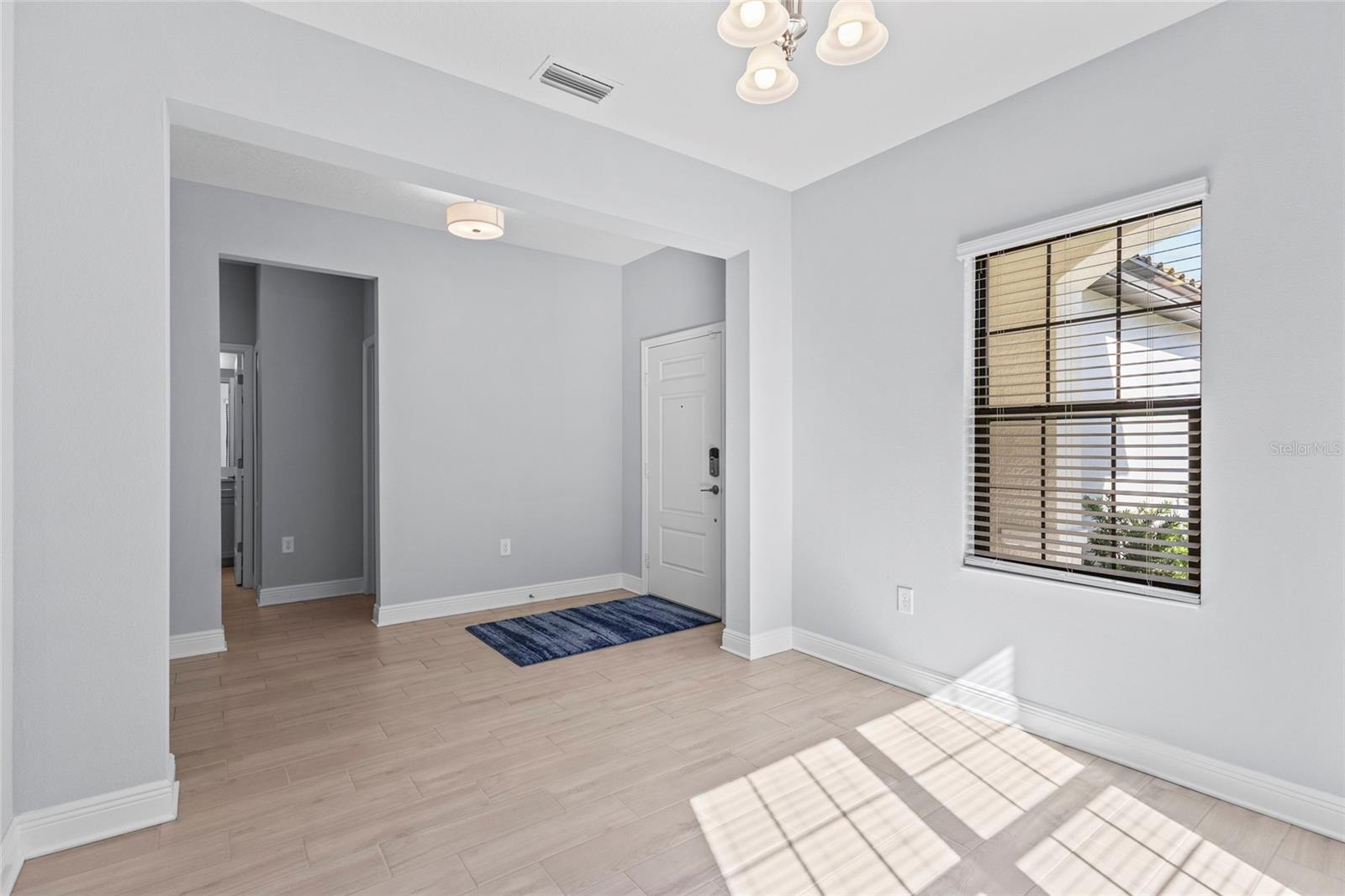 Image 15 of 86 For 205 Palidoro Circle