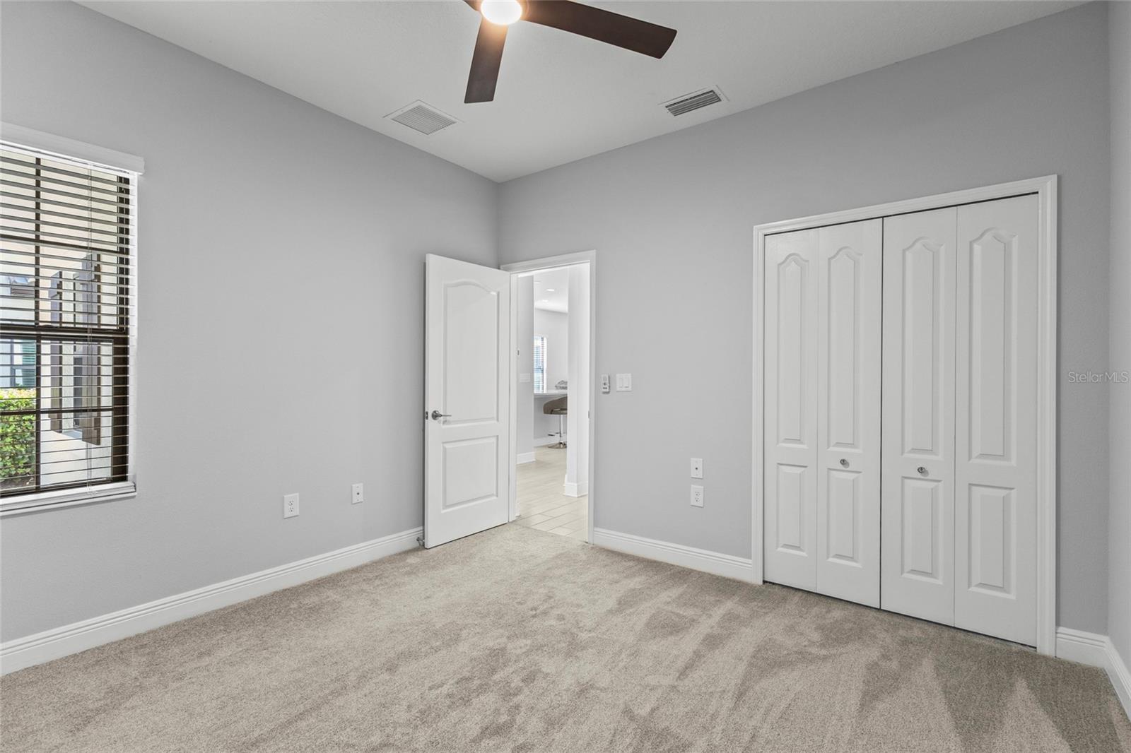 Image 27 of 86 For 205 Palidoro Circle