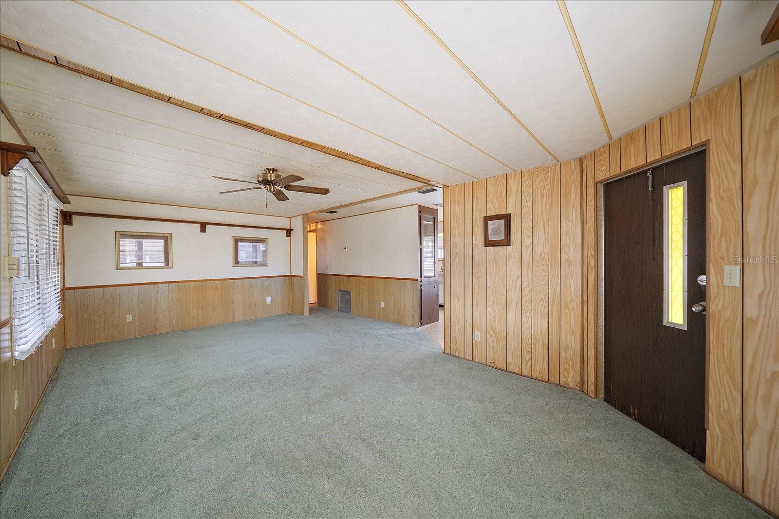 Image 11 of 22 For 89 Del Rio Drive