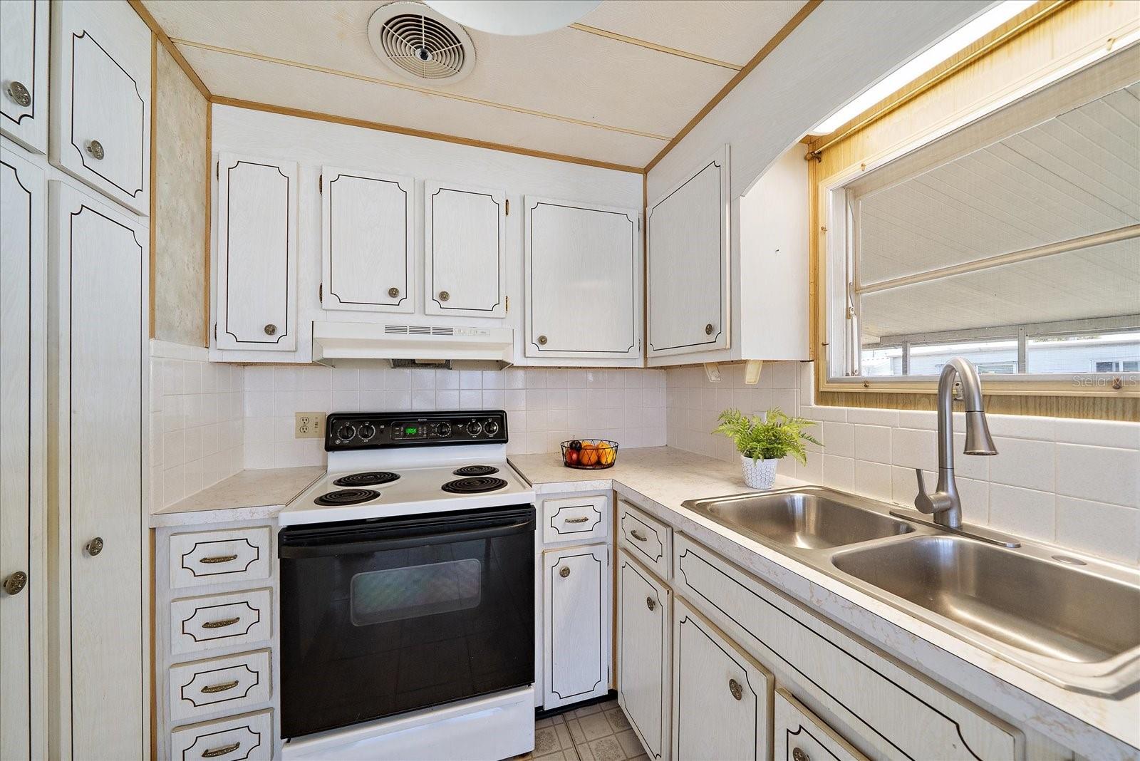 Image 3 of 22 For 89 Del Rio Drive