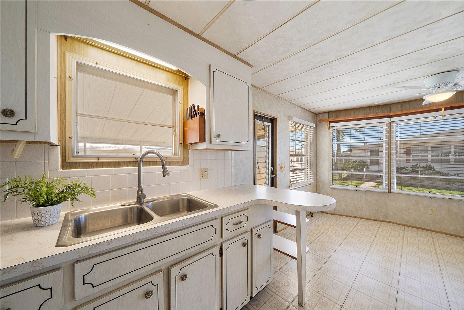 Image 5 of 22 For 89 Del Rio Drive