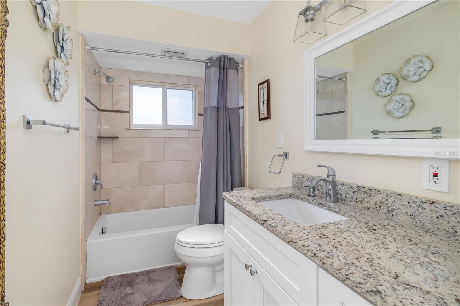 Image 15 of 76 For 3910 Joyce Drive