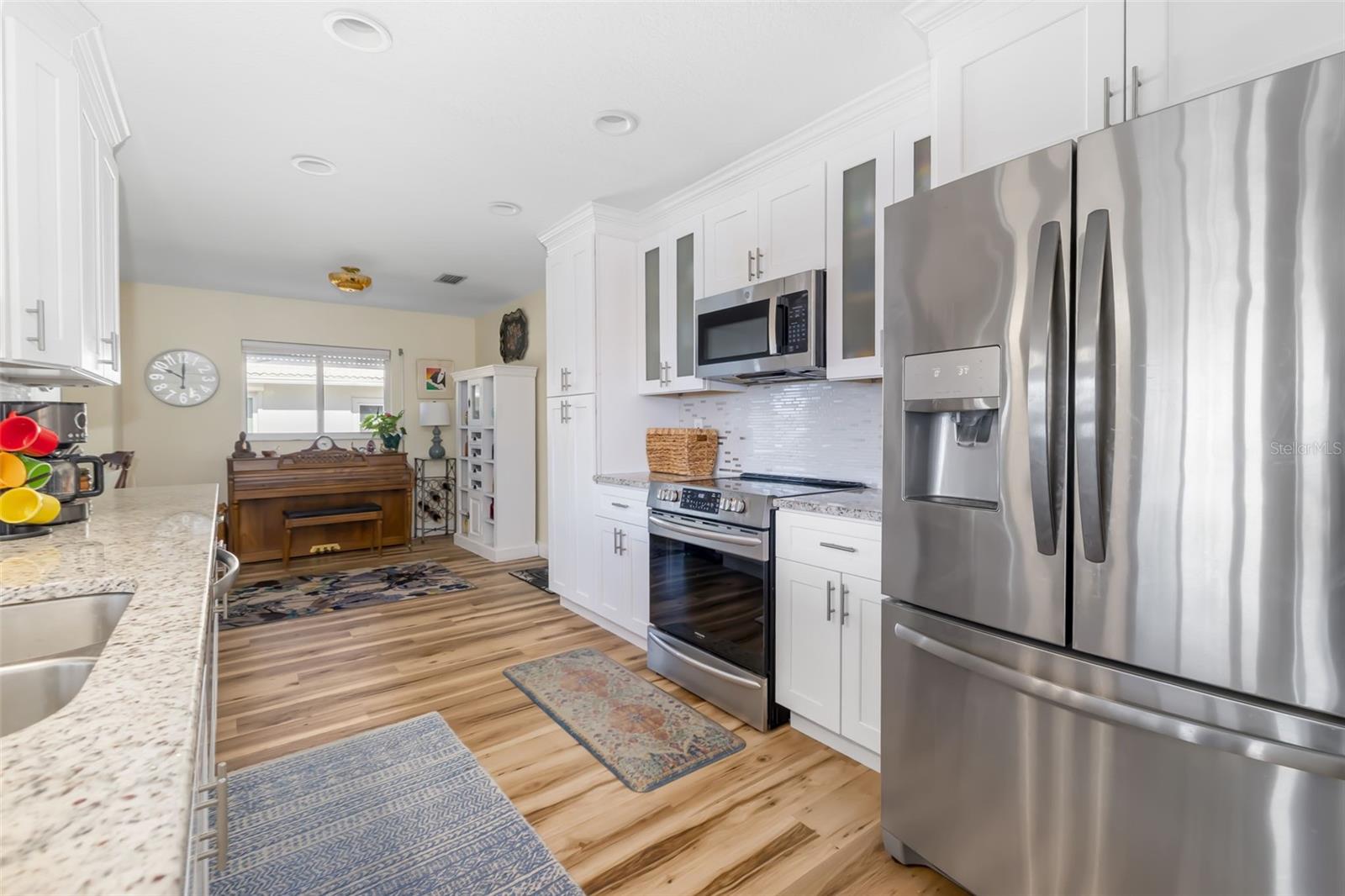 Image 31 of 76 For 3910 Joyce Drive