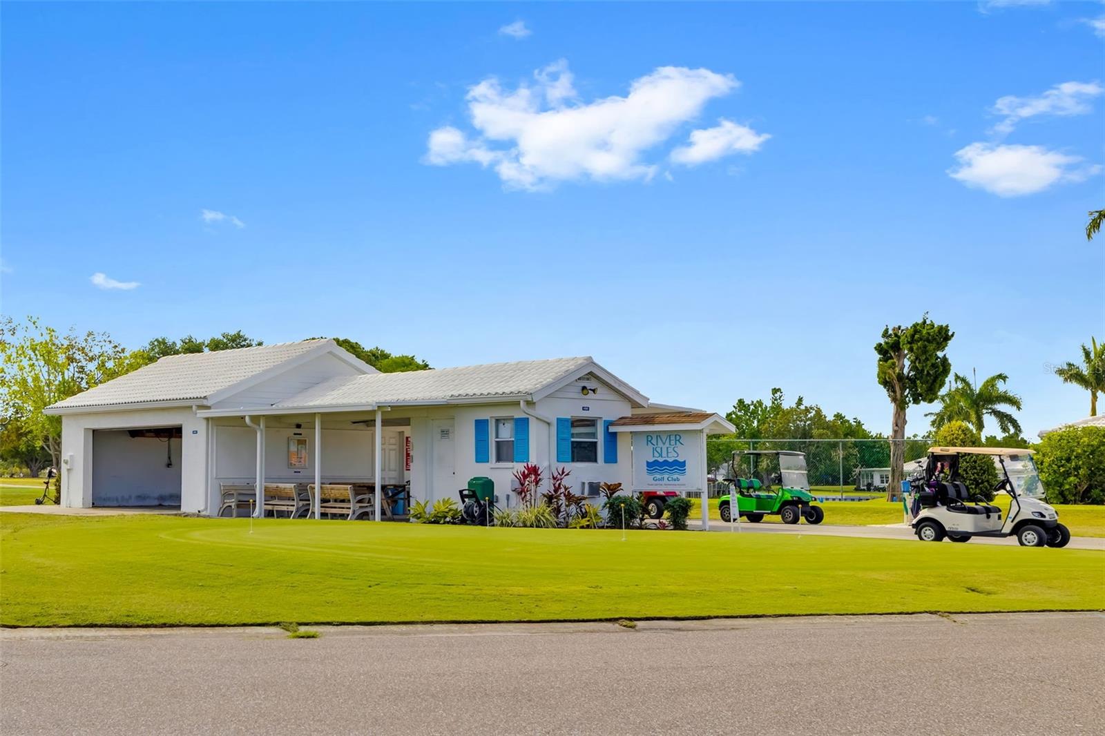 Image 48 of 76 For 3910 Joyce Drive