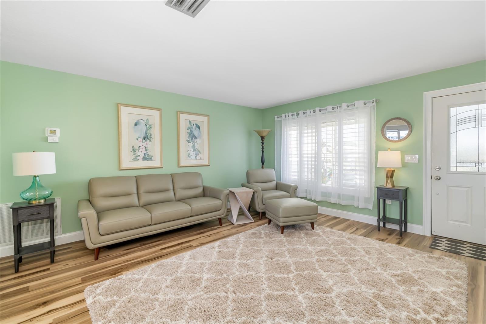 Image 8 of 76 For 3910 Joyce Drive