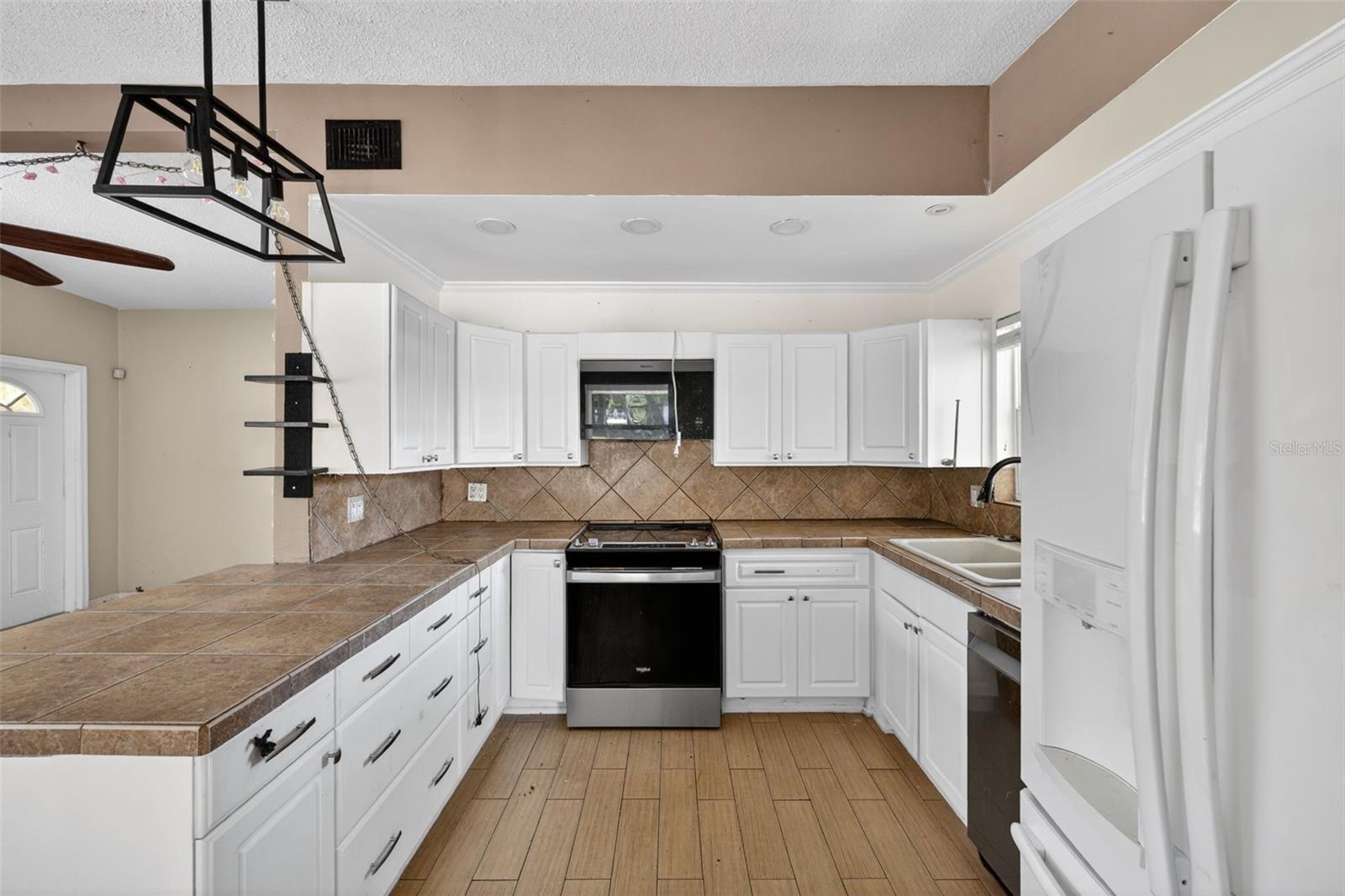 Image 26 of 29 For 5828 22nd Street W