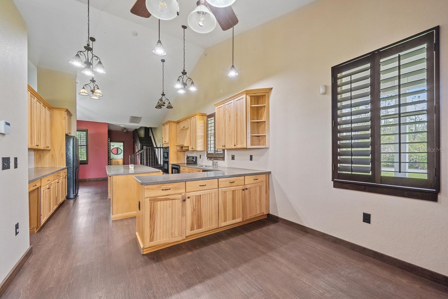 Image 10 of 38 For 7706 257th Street E