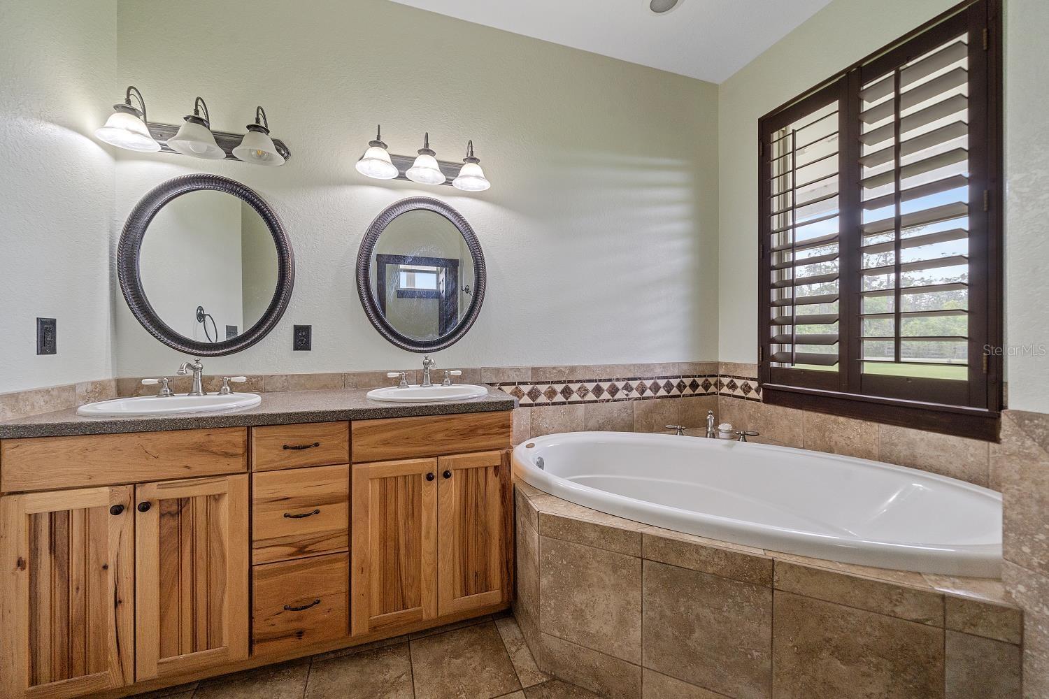 Image 19 of 38 For 7706 257th Street E