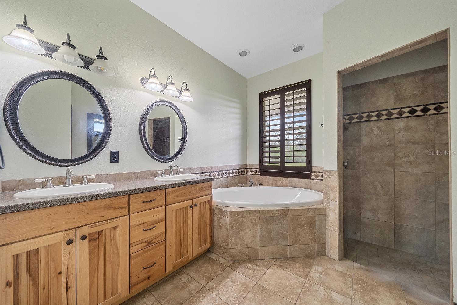 Image 20 of 38 For 7706 257th Street E