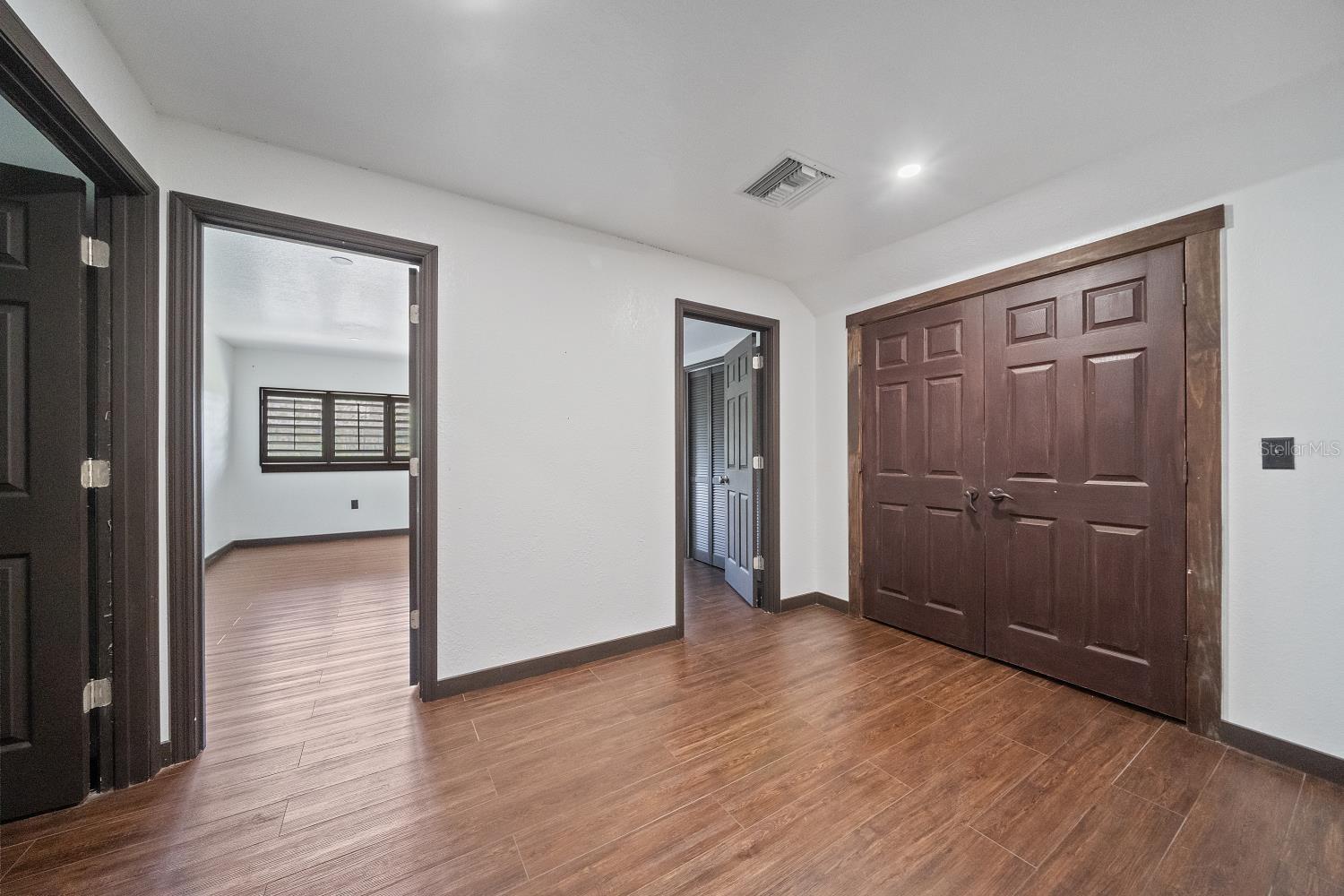 Image 21 of 38 For 7706 257th Street E