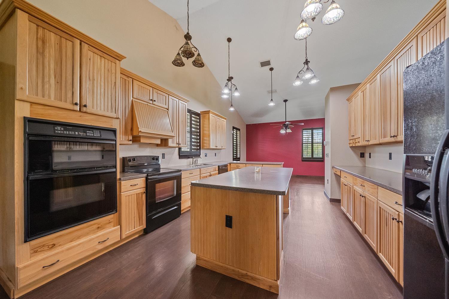 Image 9 of 38 For 7706 257th Street E