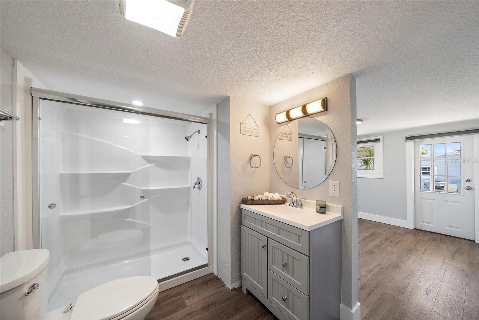 Image 14 of 23 For 30 Flores Drive